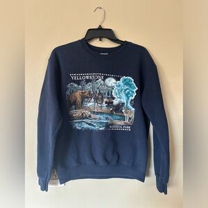 VINTAGE | Yellowstone National Park Navy Blue Crewneck Size Small